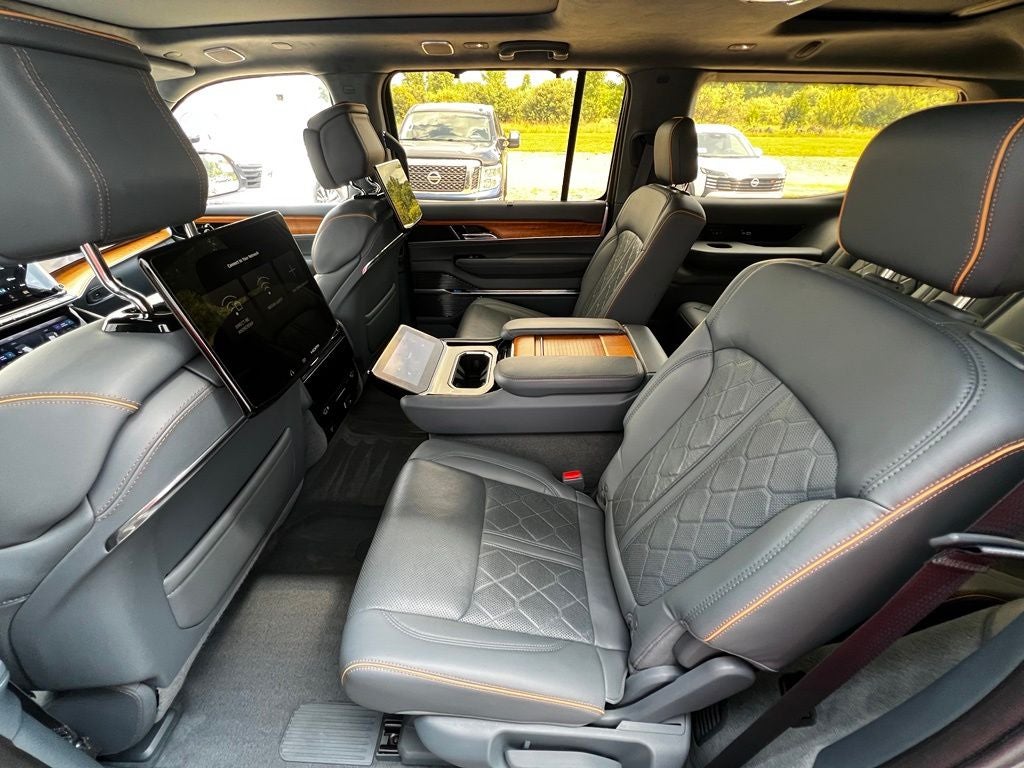 2022 Jeep Grand Wagoneer Series III