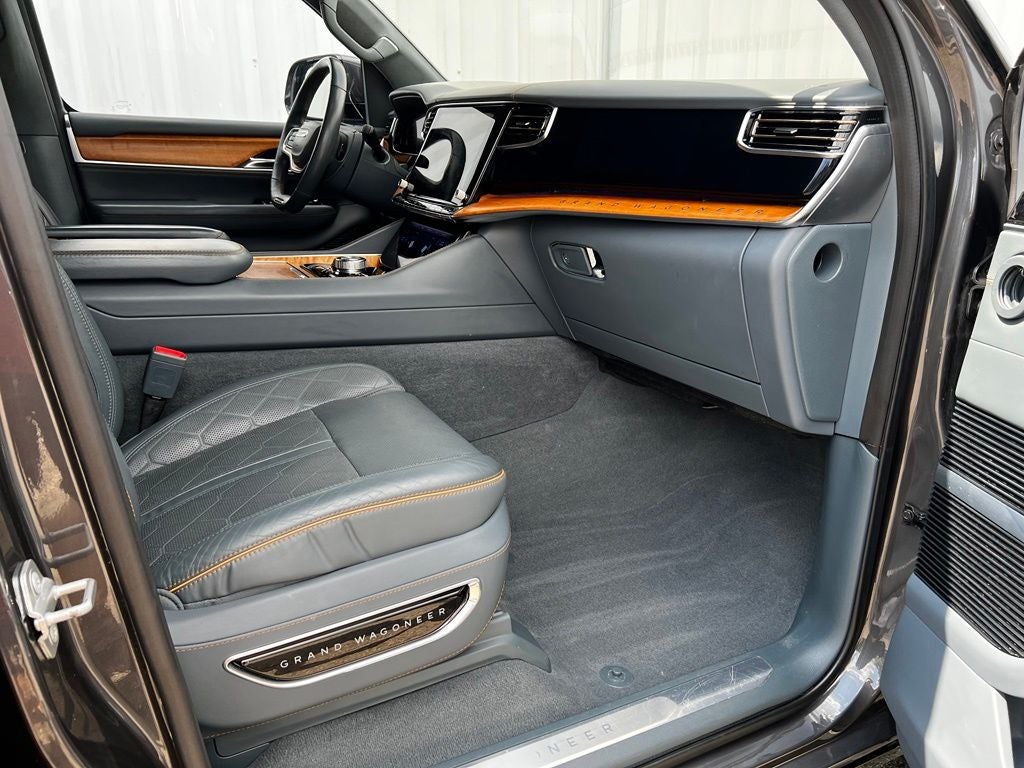 2022 Jeep Grand Wagoneer Series III