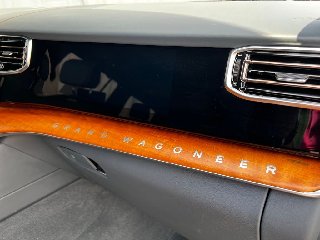 2022 Jeep Grand Wagoneer Series III