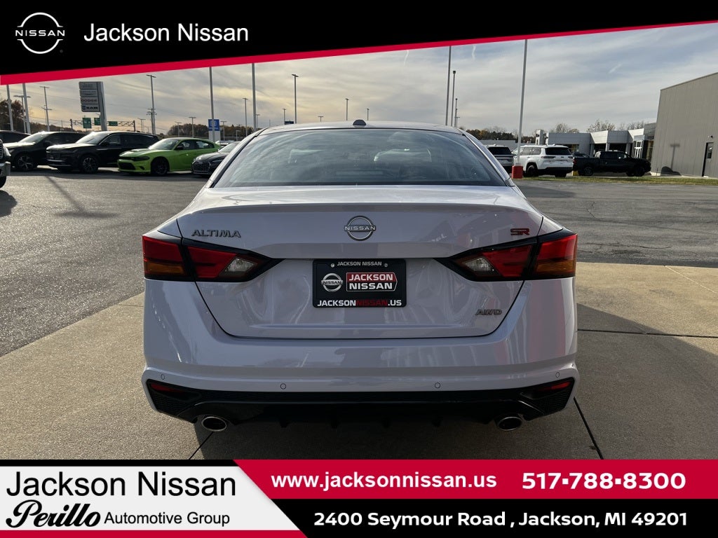 2025 Nissan Altima SR