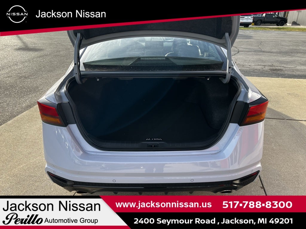 2025 Nissan Altima SR