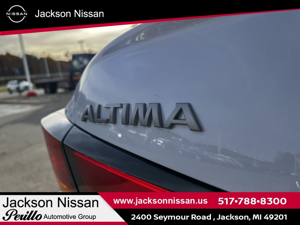 2025 Nissan Altima SR