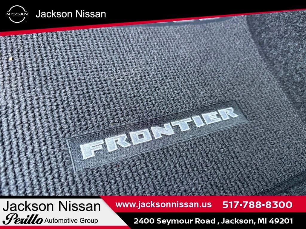 2026 Nissan Frontier Crew Cab SV