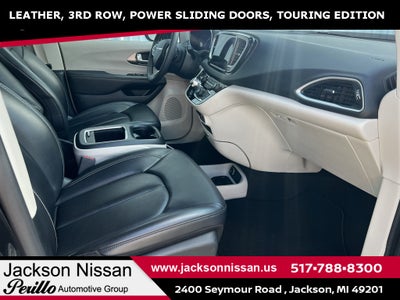 2023 Chrysler Pacifica Touring L TOURING L
