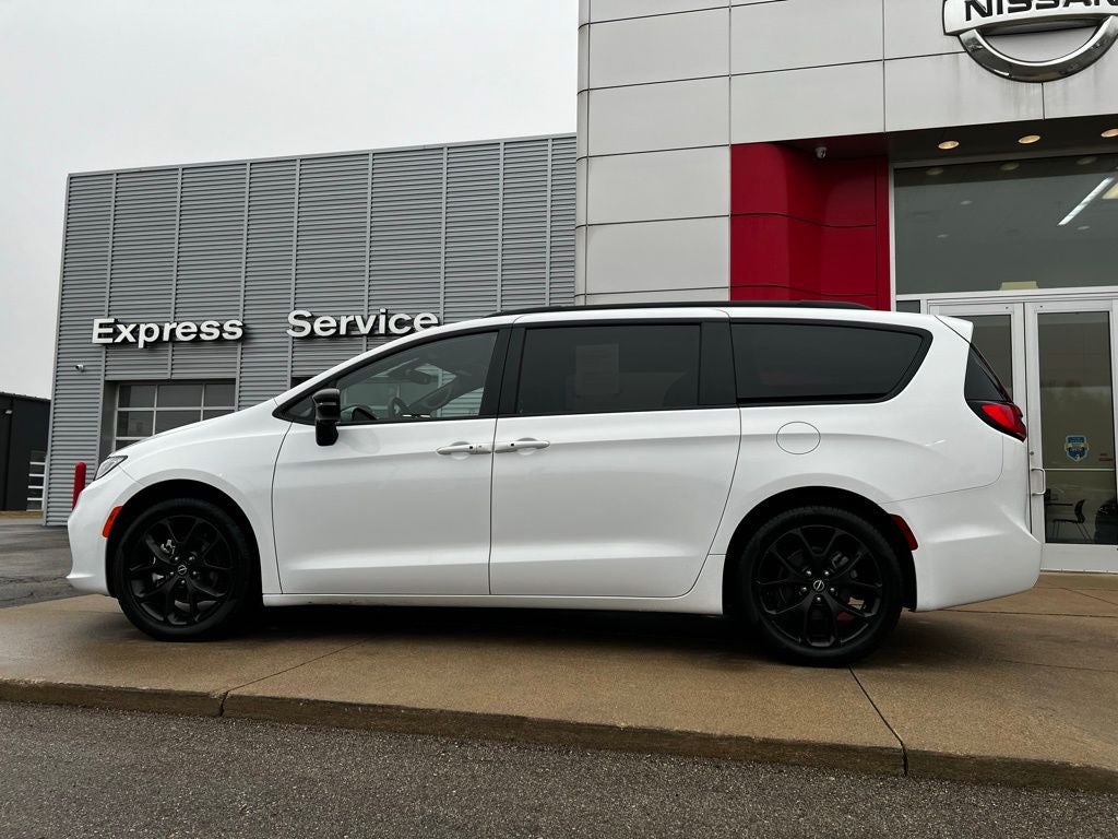 2025 Chrysler Pacifica Limited