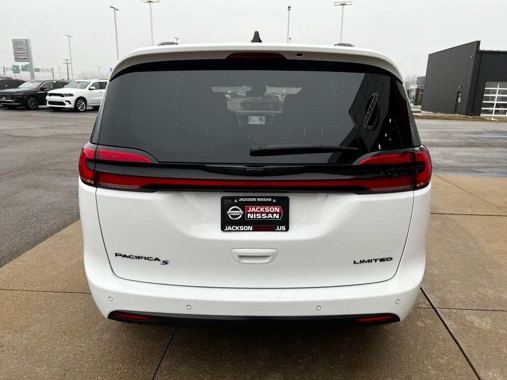 2025 Chrysler Pacifica Limited