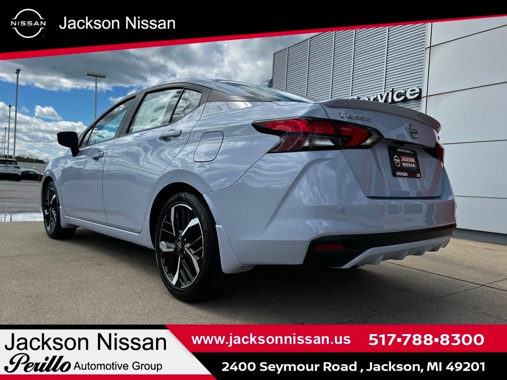 2025 Nissan Versa 1.6 SR