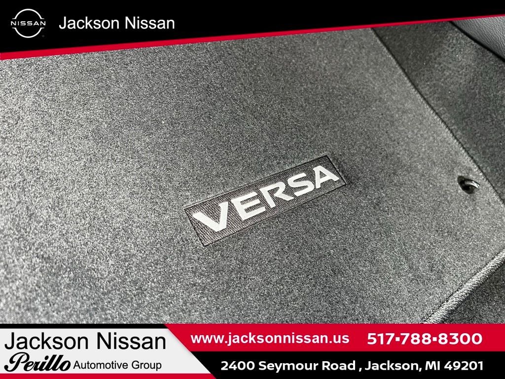 2025 Nissan Versa 1.6 SR