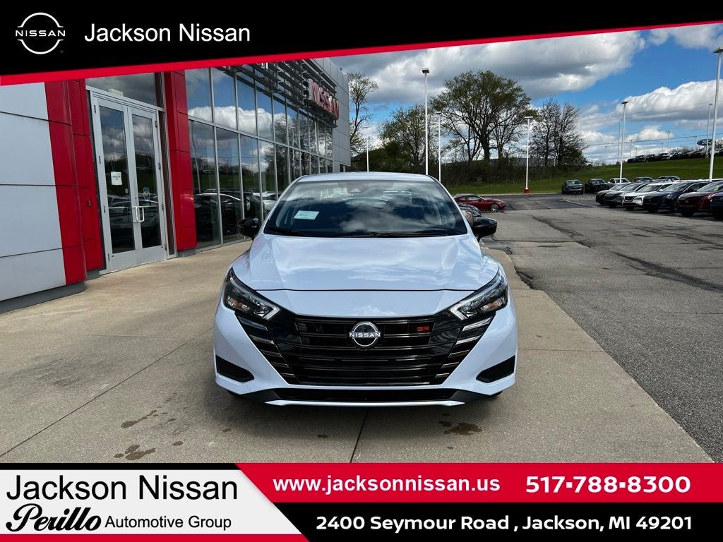 2025 Nissan Versa 1.6 SR