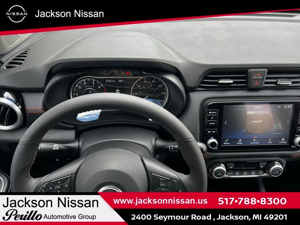 2025 Nissan Versa 1.6 SR