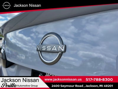 2025 Nissan Versa 1.6 SR