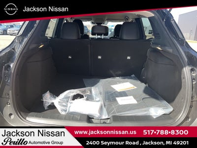 2025 Nissan Kicks SR AWD