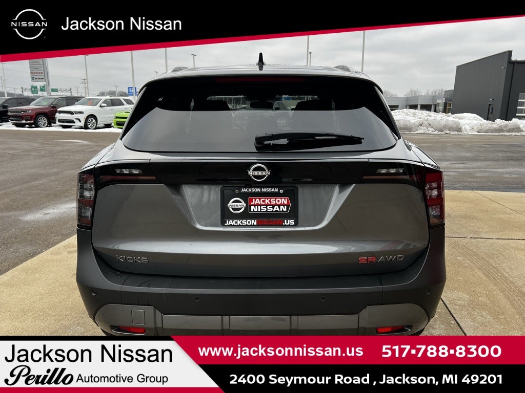 2026 Nissan Kicks SR
