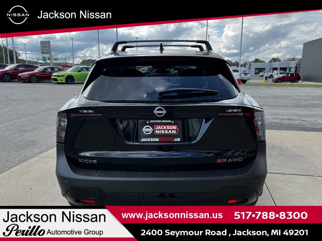 2026 Nissan Kicks SR