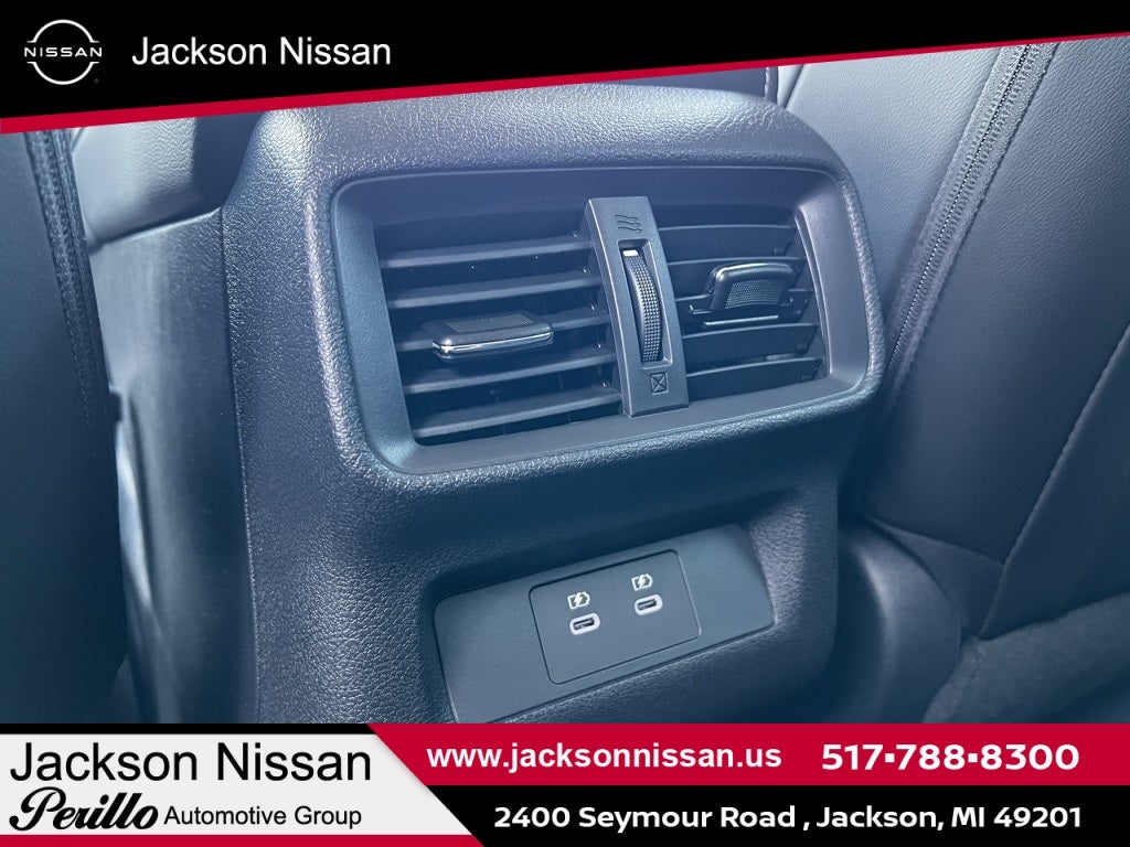 2025 Nissan Murano SL