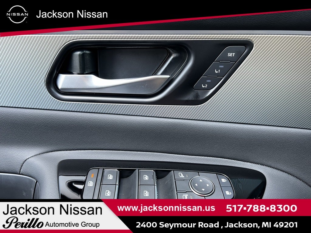 2025 Nissan Murano SL