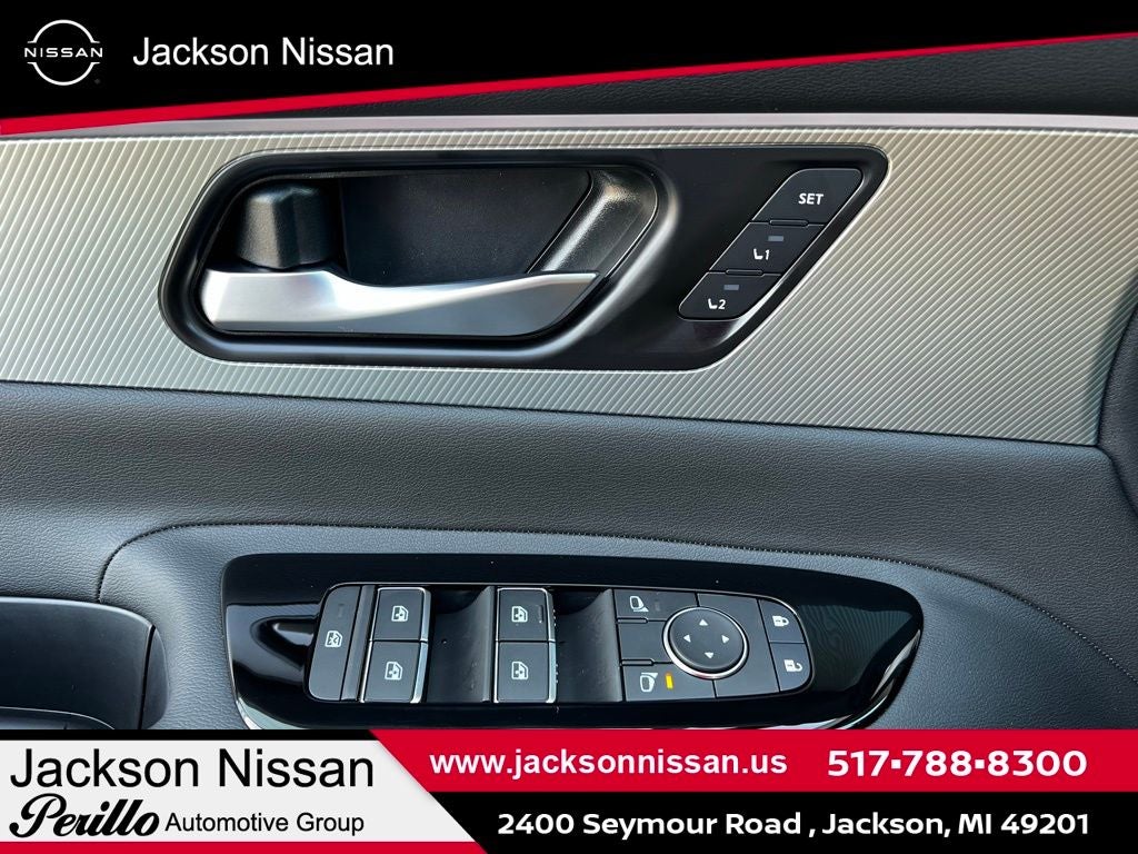 2025 Nissan Murano SL
