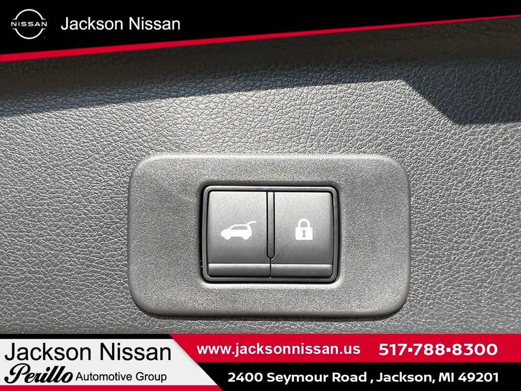 2025 Nissan Murano SL