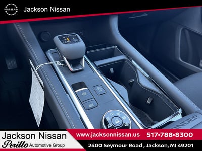 2025 Nissan Pathfinder SV