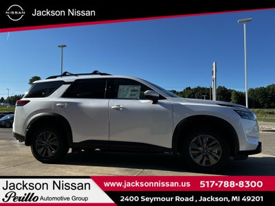 2025 Nissan Pathfinder SV