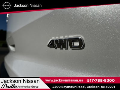 2025 Nissan Pathfinder SV