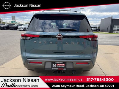 2026 Nissan Pathfinder SL