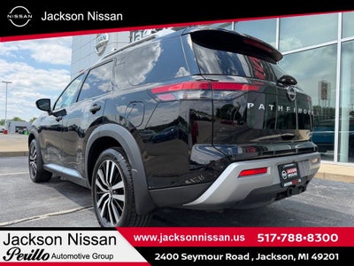 2024 Nissan Pathfinder Platinum