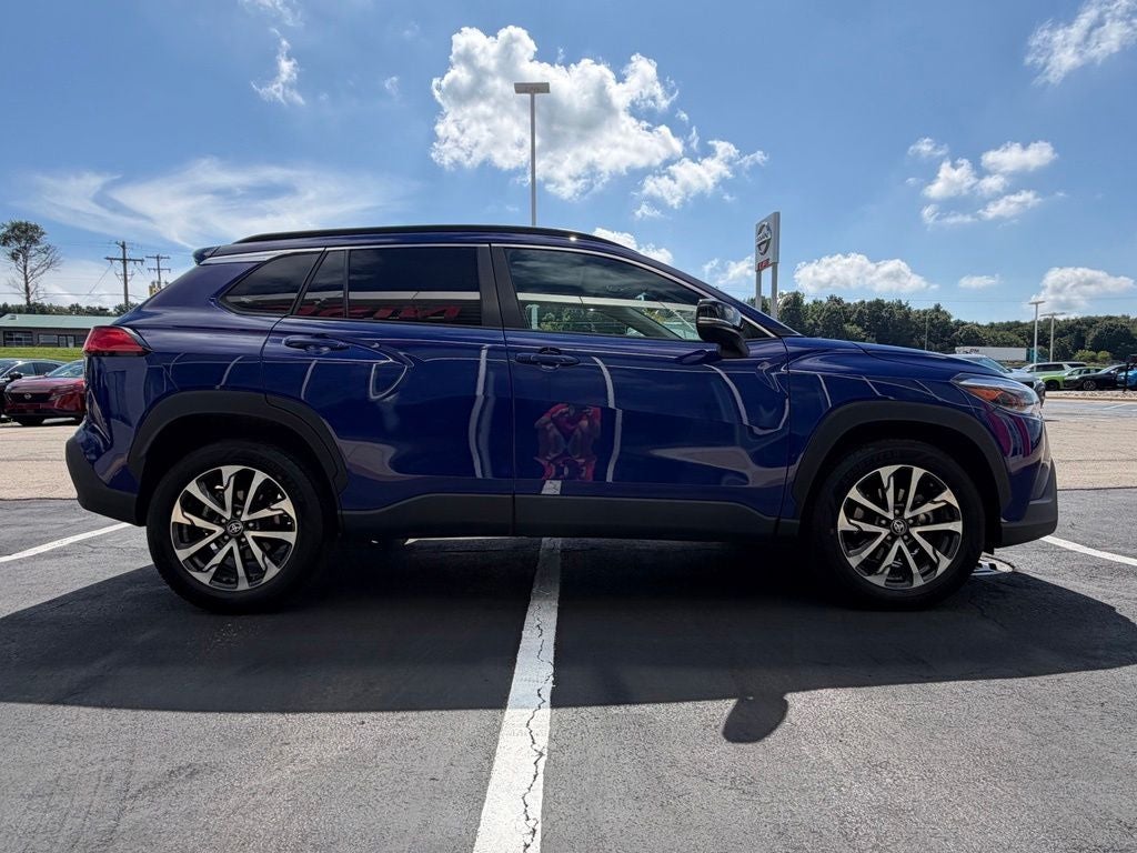 2025 Toyota Corolla Cross XLE