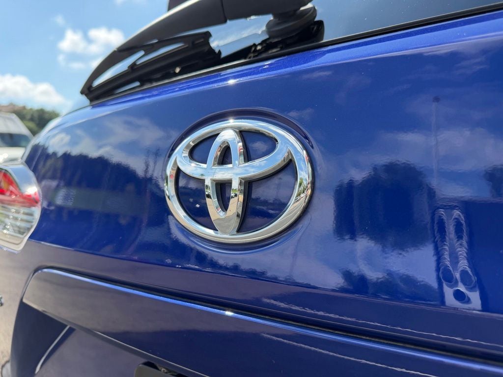 2025 Toyota Corolla Cross XLE