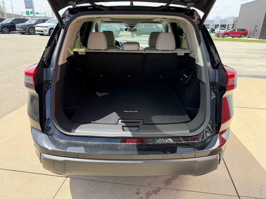 2026 Nissan Rogue Dark Armor™
