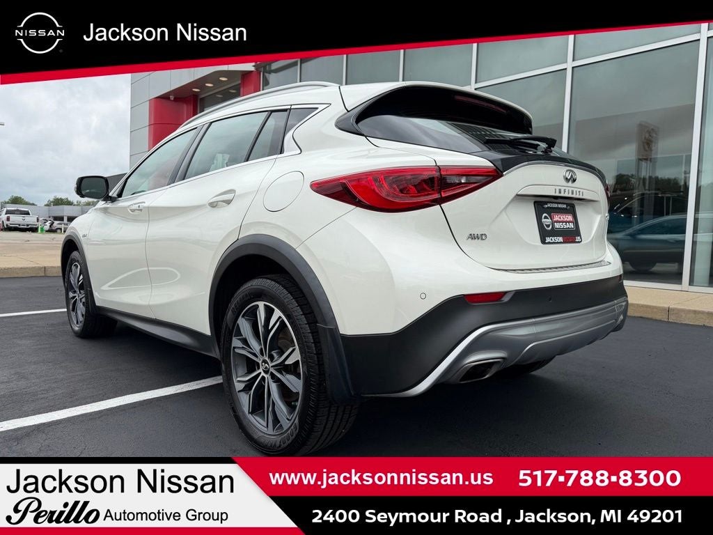 2018 INFINITI QX30 ESSENTIAL