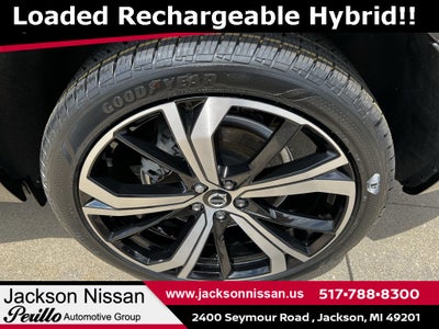 2022 Volvo XC60 Recharge Plug-In Hybrid T8 R-Design AWD