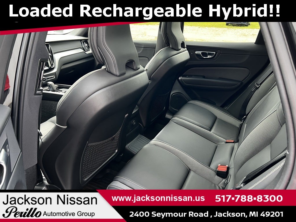 2022 Volvo XC60 Recharge Plug-In Hybrid T8 R-Design AWD