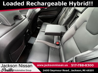 2022 Volvo XC60 Recharge Plug-In Hybrid T8 R-Design AWD