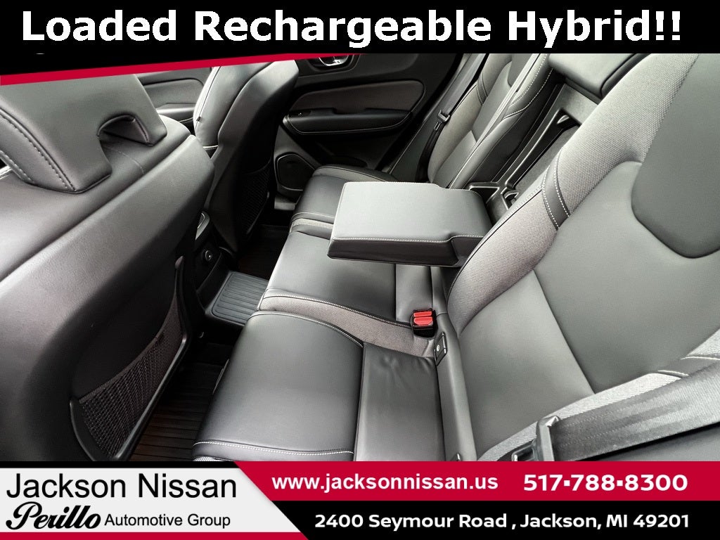 2022 Volvo XC60 Recharge Plug-In Hybrid T8 R-Design AWD