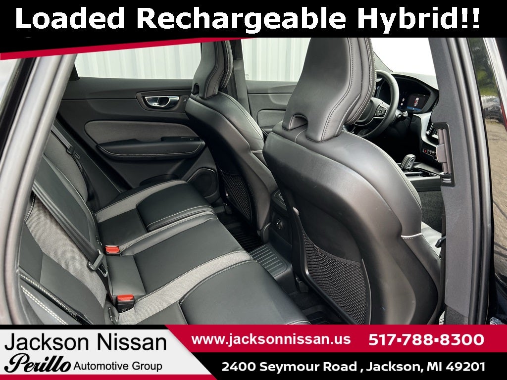 2022 Volvo XC60 Recharge Plug-In Hybrid T8 R-Design AWD