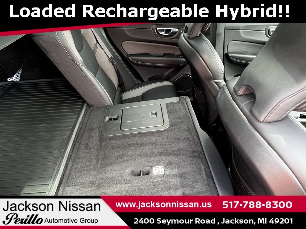 2022 Volvo XC60 Recharge Plug-In Hybrid T8 R-Design AWD