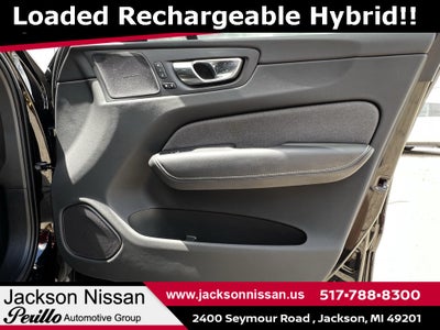 2022 Volvo XC60 Recharge Plug-In Hybrid T8 R-Design AWD