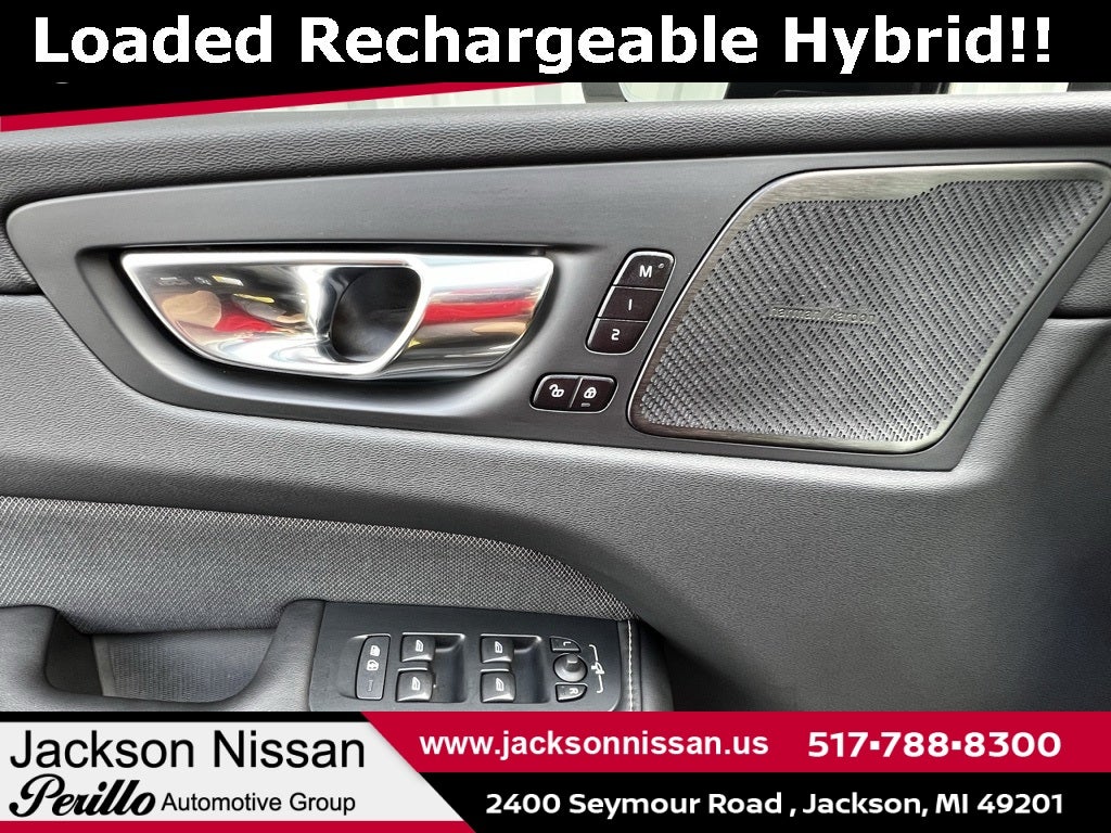 2022 Volvo XC60 Recharge Plug-In Hybrid T8 R-Design AWD