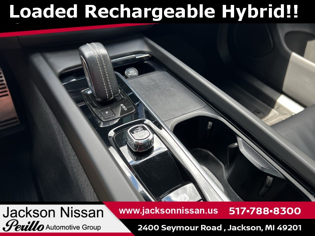 2022 Volvo XC60 Recharge Plug-In Hybrid T8 R-Design AWD