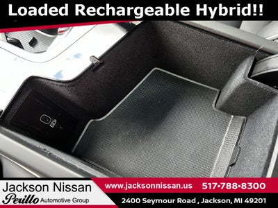 2022 Volvo XC60 Recharge Plug-In Hybrid T8 R-Design AWD