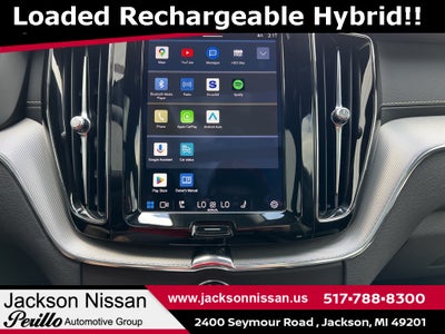2022 Volvo XC60 Recharge Plug-In Hybrid T8 R-Design AWD