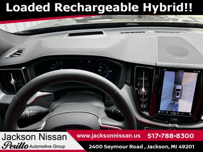 2022 Volvo XC60 Recharge Plug-In Hybrid T8 R-Design AWD