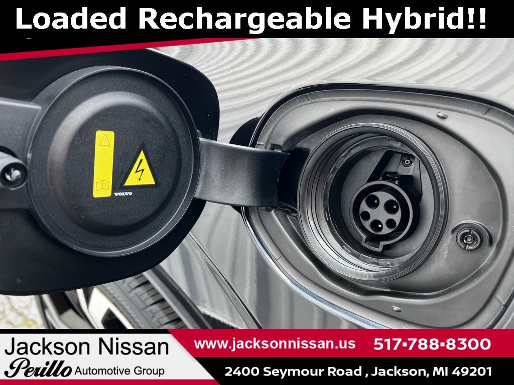 2022 Volvo XC60 Recharge Plug-In Hybrid T8 R-Design AWD