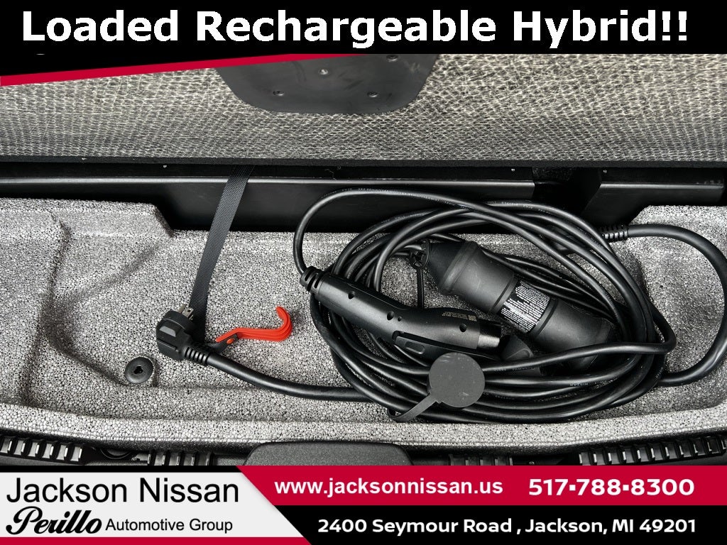 2022 Volvo XC60 Recharge Plug-In Hybrid T8 R-Design AWD