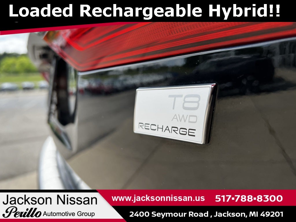 2022 Volvo XC60 Recharge Plug-In Hybrid T8 R-Design AWD