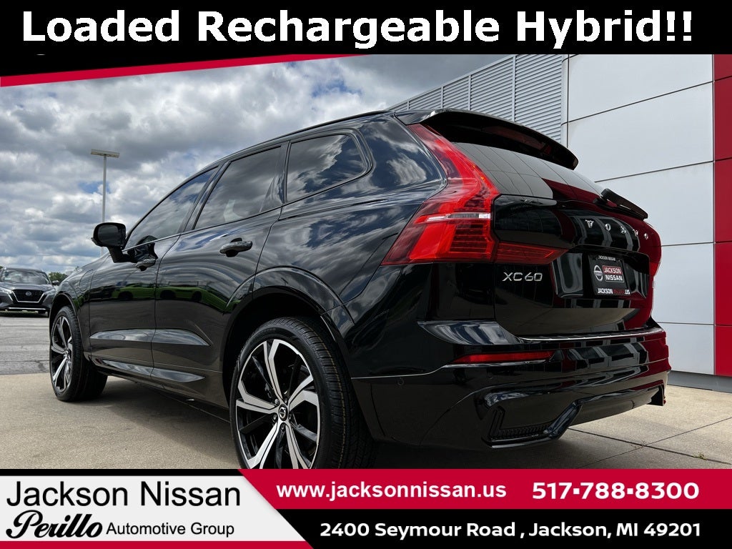 2022 Volvo XC60 Recharge Plug-In Hybrid T8 R-Design AWD