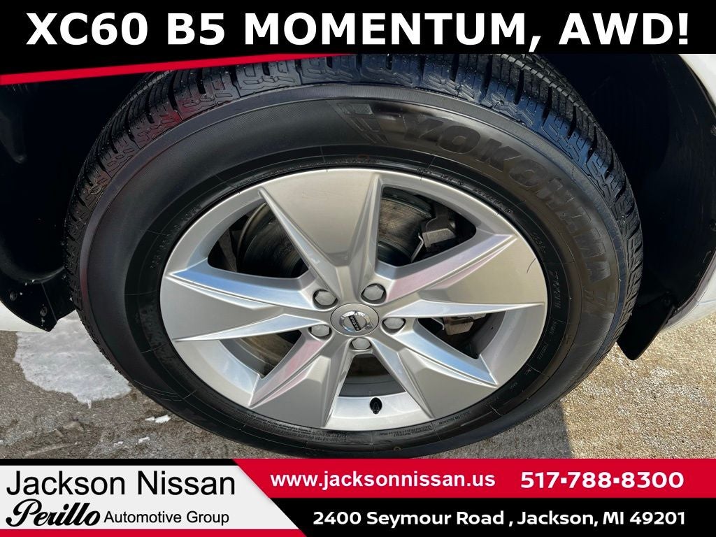 2022 Volvo XC60 B5 Momentum