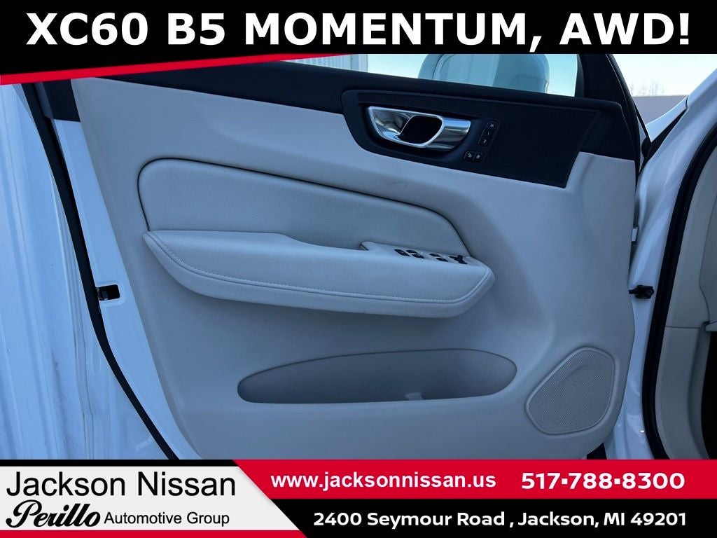 2022 Volvo XC60 B5 Momentum