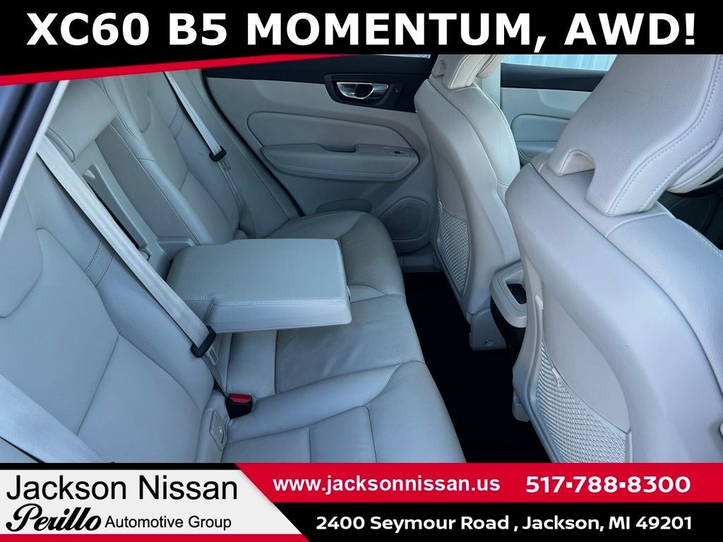2022 Volvo XC60 B5 Momentum